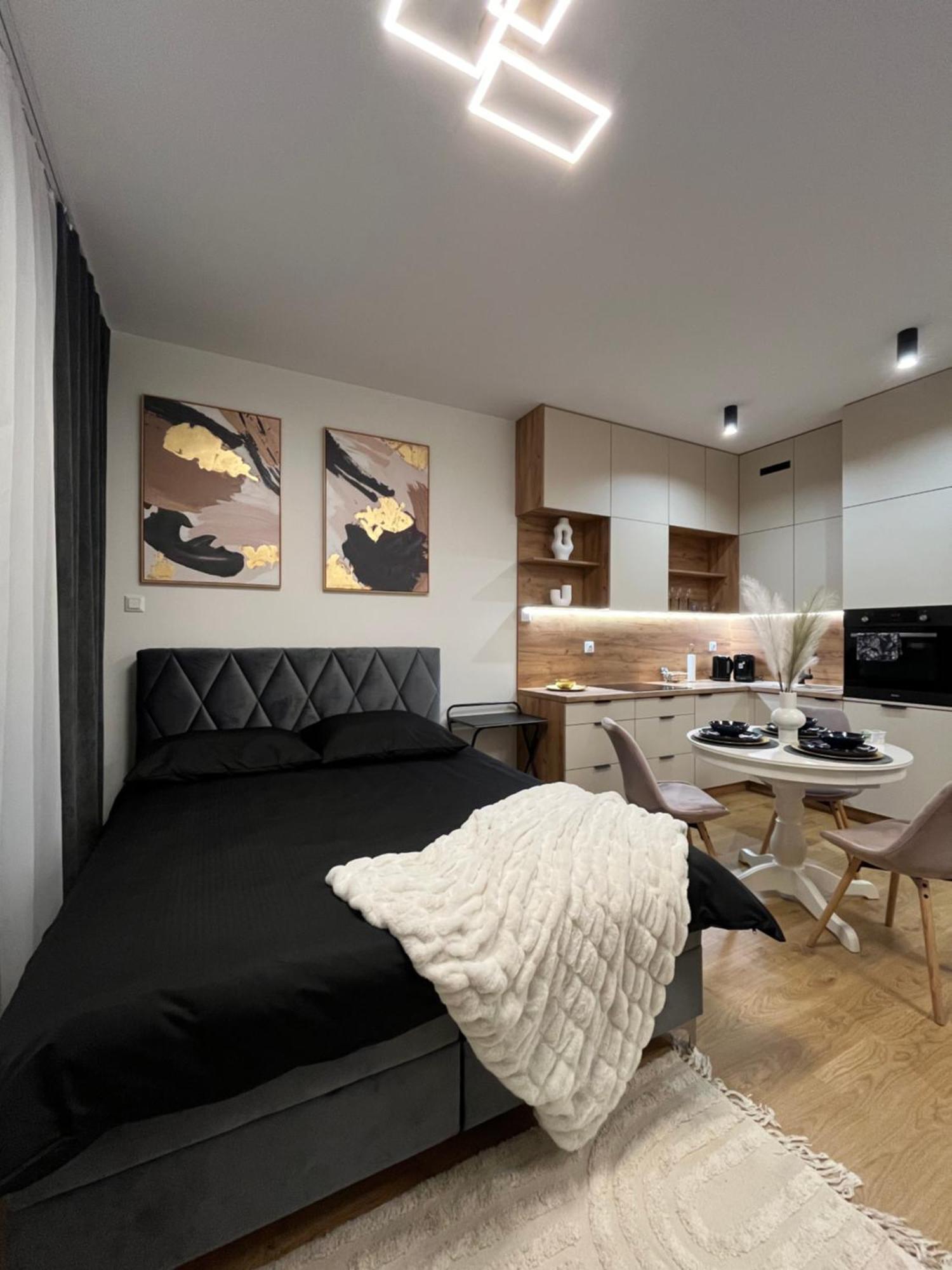 Apartament Nova Klonova Porto Kielce Exteriör bild