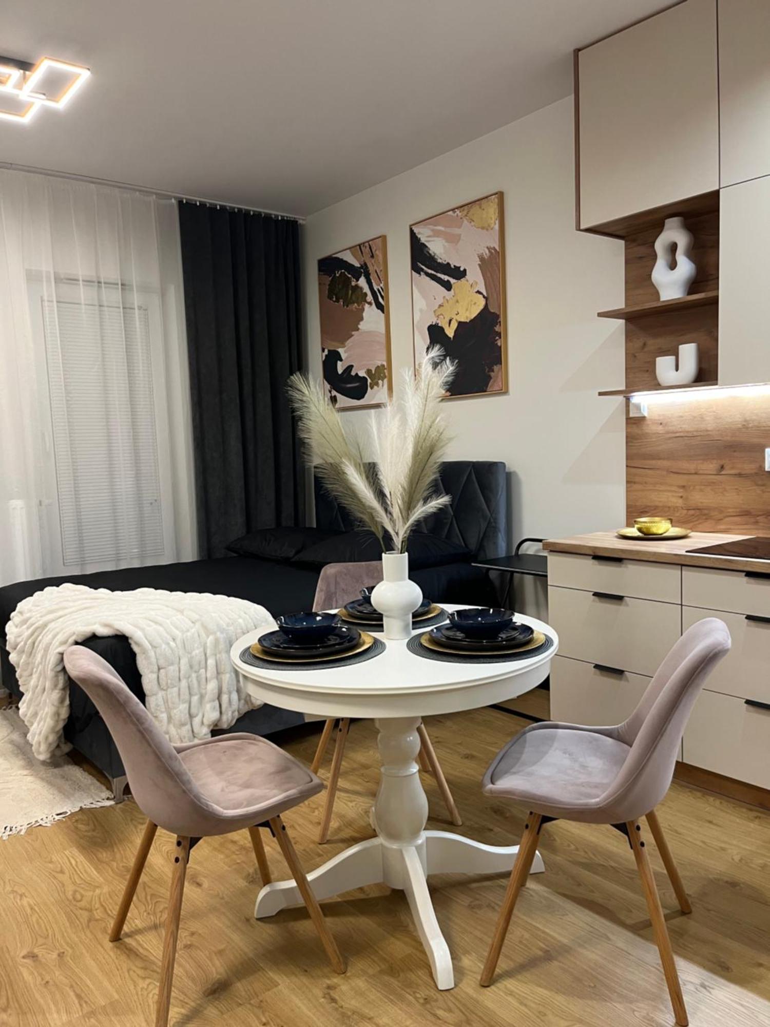 Apartament Nova Klonova Porto Kielce Exteriör bild