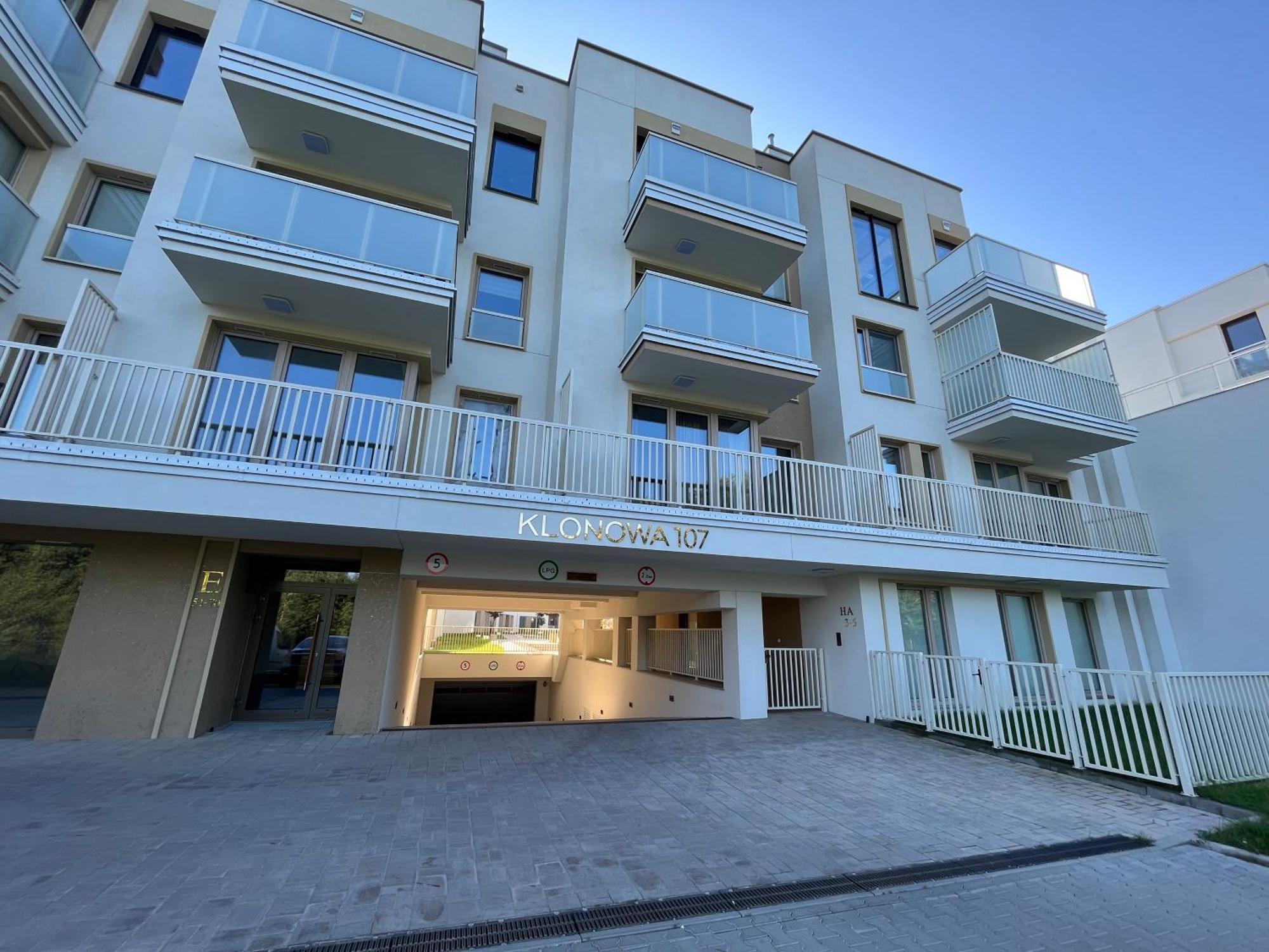 Apartament Nova Klonova Porto Kielce Exteriör bild